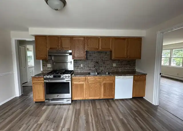 Property at 226 Welton St, Hamden, CT, 06517, 3 beds, 1 bath, [object Object]
