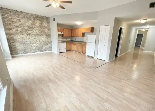 Property at Lafayette Place - 1718-1734 E Lafayette Pl, Milwaukee, WI, 53202, 3 beds, 1 bath, [object Object]