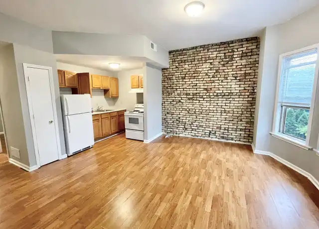 Property at Lafayette Place - 1718-1734 E Lafayette Pl, Milwaukee, WI, 53202, 3 beds, 1 bath, [object Object]