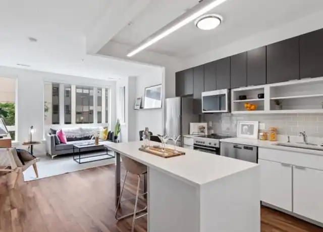 Property at 165 Huguenot St, New Rochelle, NY, 10801, 1 bed, 1 bath, [object Object]