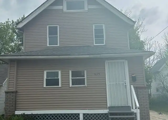 Property at 635 E 93rd St, Cleveland, OH, 44108, 2 beds, 1 bath, [object Object]