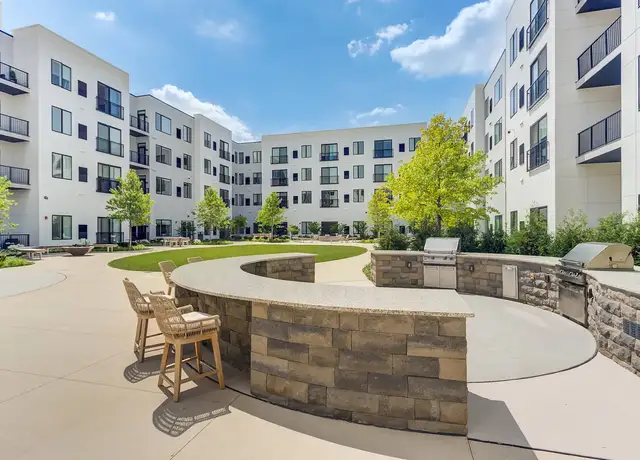 Photo of 2132 City Gate Ln, Naperville, IL 60563