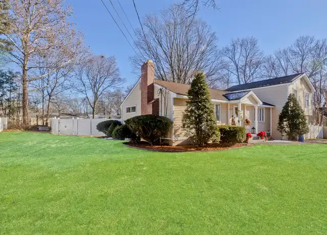 Property at 304 Orchard Ave, Newington, CT, 06111, 3 beds, 2 baths, [object Object]
