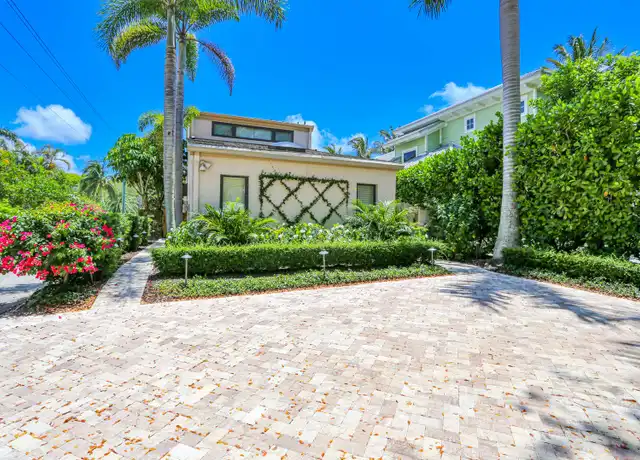 Property at 550 3rd Ave N, Naples, FL, 34102, 2 beds, 2.5 baths, [object Object]