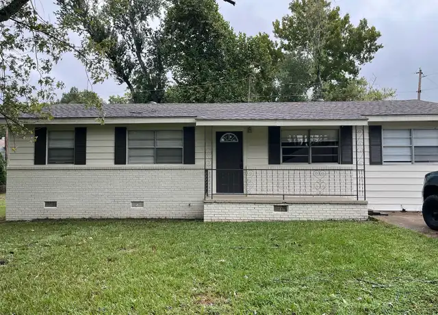Property at 524 E Elm St, Cabot, AR, 72023, 3 beds, 1.5 baths, [object Object]
