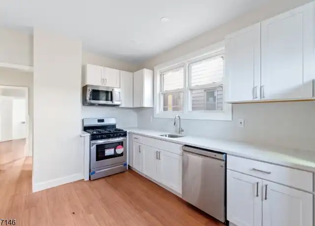 Property at 279 Weequahic Ave Unit 1, Newark, NJ, 07112, 3 beds, 1 bath, [object Object]
