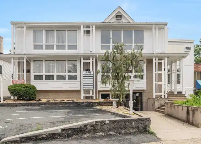 Property at 543 Valley Rd Unit 4, Montclair, NJ, 07043, 0 beds, 1 bath, [object Object]
