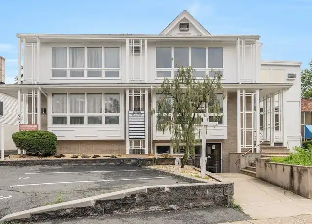 Property at 543 Valley Rd Unit 4, Montclair, NJ, 07043, 0 beds, 1 bath, [object Object]