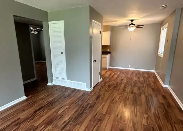 Property at 3506 Jackson St Unit 3508-11, Omaha, NE, 68105, 2 beds, 1 bath, [object Object]