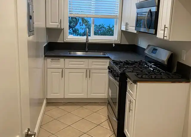 Property at 6446 Lexington Ave Unit 23, Los Angeles, CA, 90038, 0 beds, 1 bath, [object Object]