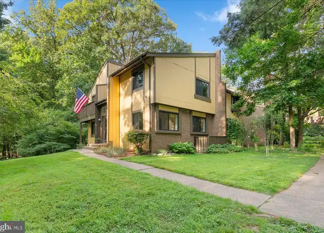 Property at 2224 Glencourse Ln, Reston, VA, 20191, 3 beds, 2.5 baths, [object Object]