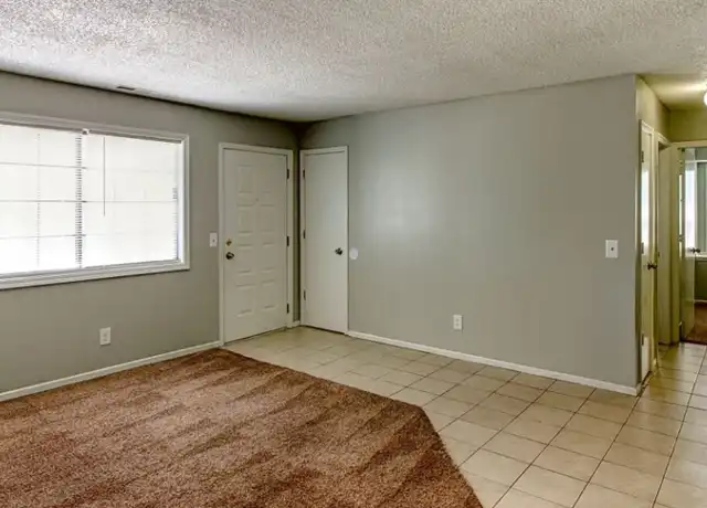 Property at Autumn Place Apartments - 2310 W 26th St, Lawrence, KS, 66047, 1 bed, 1 bath, [object Object]