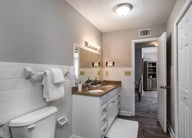 Property at 4plex at Buccaneer Court - 1604 Cherokee Rd, Johnson City, TN, 37604, 2 beds, 1 bath, [object Object]