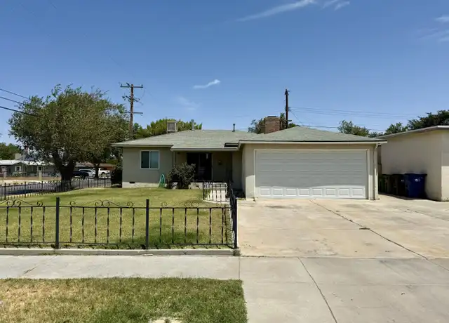 Property at 1445 W Jackman St, Lancaster, CA, 93534, 4 beds, 1 bath, [object Object]