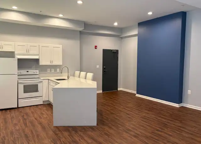 Property at 92 W Washington St Unit 312, Hagerstown, MD, 21740, 1 bed, 1 bath, [object Object]