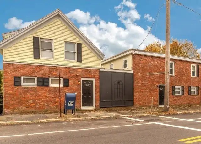 Property at 122 Bridge St Unit 3, Beverly, MA, 01915, 1 bed, 1 bath, [object Object]