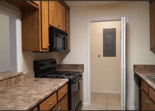 Property at 1704 N Patterson St Unit 4, Valdosta, GA, 31602, 2 beds, 2 baths, [object Object]