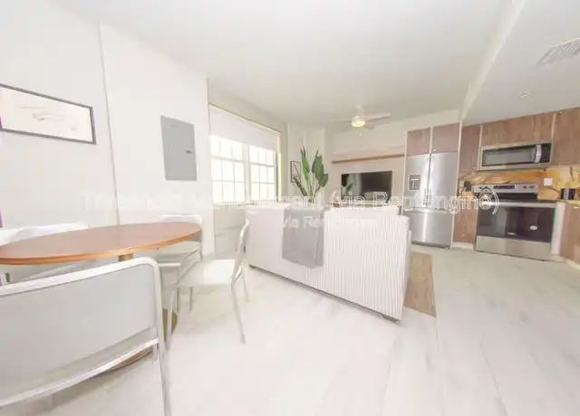 Property at 820 Ocean Dr Unit 305, Miami Beach, FL, 33139, 1 bed, 1 bath, [object Object]