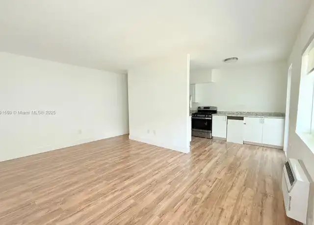 Property at 9270 E Bay Harbor Dr Unit 4B, Bay Harbor Islands, FL, 33154, 1 bed, 1 bath, [object Object]
