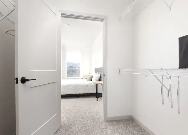 Property at Lynvue Apartments - 6445 Lyndale Ave S, Minneapolis, MN, 55423, 2 beds, 1.5-2.5 baths, [object Object]