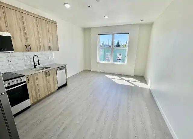 Property at 2425 NE Alberta St Unit 20, Portland, OR, 97211, 0 beds, 1 bath, [object Object]