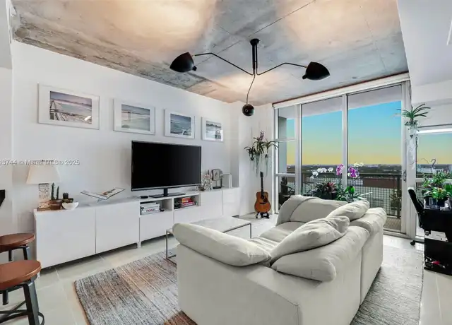 Property at 3301 NE 1st Ave Unit H1405, Miami, FL, 33137, 1 bed, 1.5 baths, [object Object]