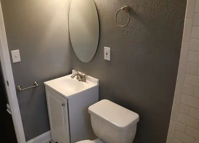Property at 4303 Pearl St Unit 4303-4, Kansas City, KS, 66103, 2 beds, 1 bath, [object Object]