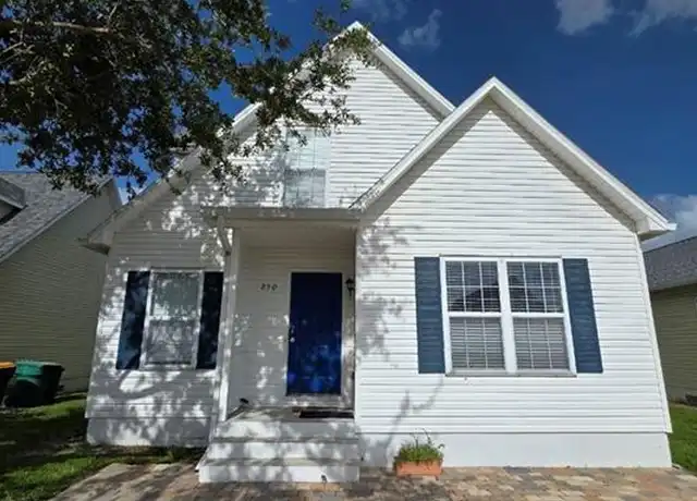 Property at 250 Leawood Cir, Naples, FL, 34104, 3 beds, 2.5 baths, [object Object]