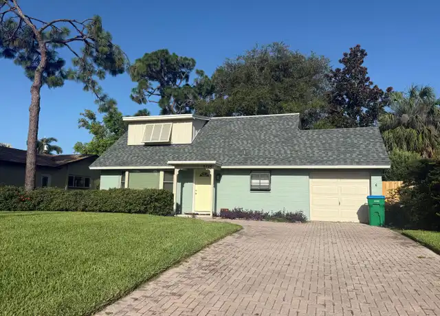 Property at 8724 134th St, Seminole, FL, 33776, 3 beds, 2 baths, [object Object]
