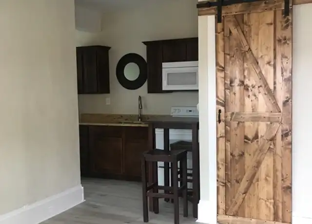 Property at 23 S Hollywood Ave Unit 5, Daytona Beach, FL, 32118, 2 beds, 2 baths, [object Object]