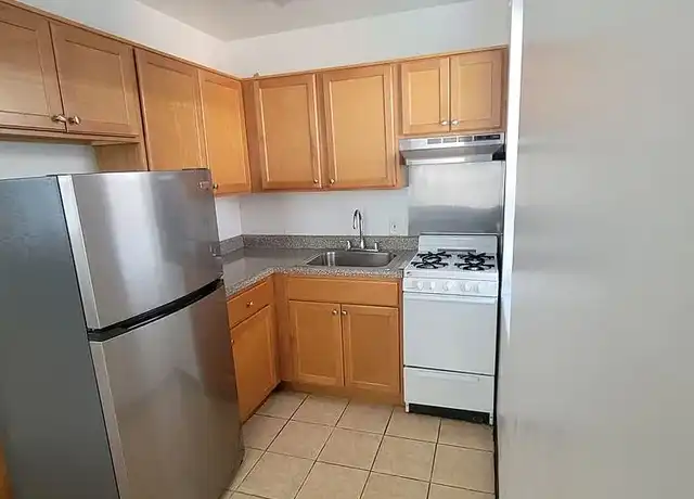 Property at Thames Manor - 587 S Negley Ave, Pittsburgh, PA, 15232, 1 bed, 1 bath, [object Object]