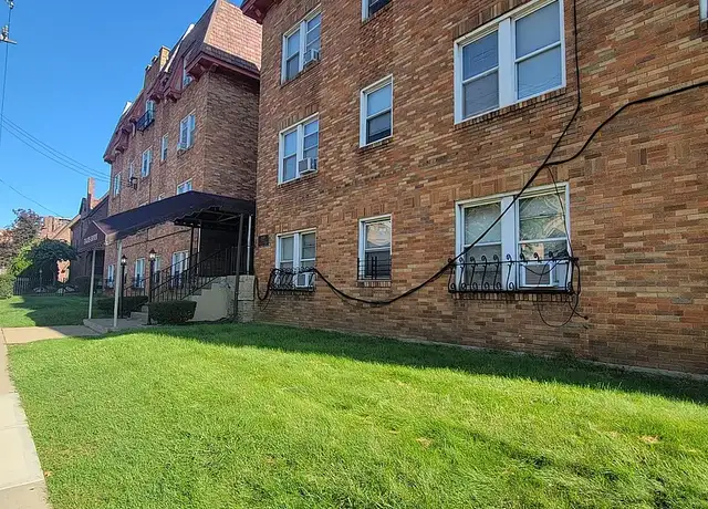 Photo of 587 S Negley Ave, Pittsburgh, PA 15232