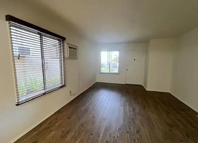 Property at 110 - 6243 Vineland Ave, North Hollywood, CA, 91606, 2 beds, 1 bath, [object Object]