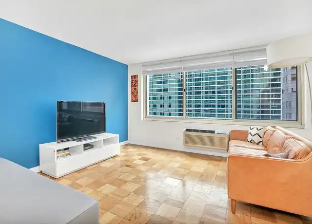 Property at 333 E 45th St Unit 9B, New York, NY, 10017, 1 bed, 1 bath, [object Object]