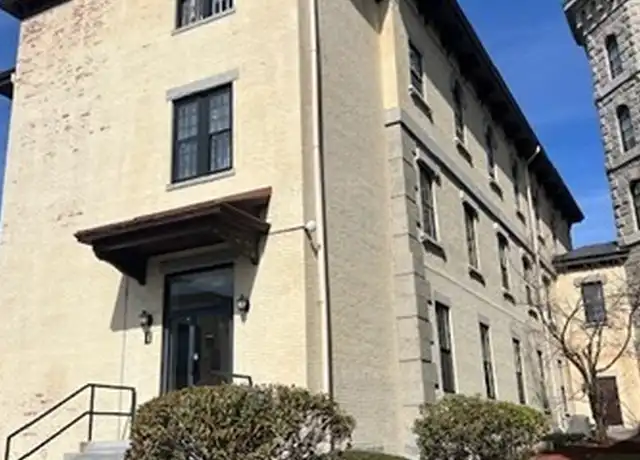 Property at 201 Thorndike St Unit 1-27, Lowell, MA, 01852, 2 beds, 1 bath, [object Object]