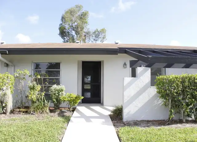 Property at 5620 Queen Palm Ct Unit B, Delray Beach, FL, 33484, 2 beds, 2 baths, [object Object]