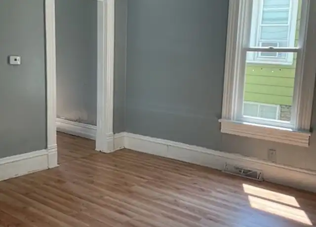Property at 1315 S Arago St, Peoria, IL, 61605, 3 beds, 1 bath, [object Object]