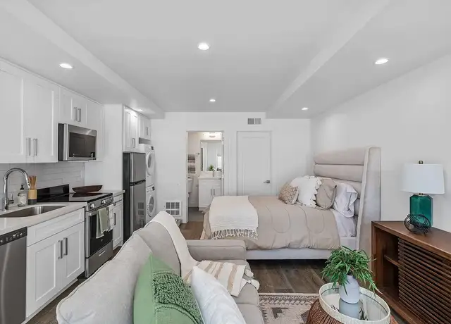 Photo of 420 Illinois St, El Segundo, CA 90245