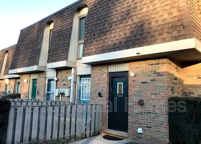 Property at 7425 Country Brook Dr, Indianapolis, IN, 46260, 2 beds, 1 bath, [object Object]