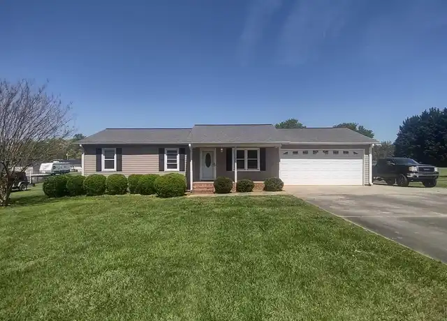 Property at 42 Kirk St, Thomasville, NC, 27360, 3 beds, 2 baths, [object Object]