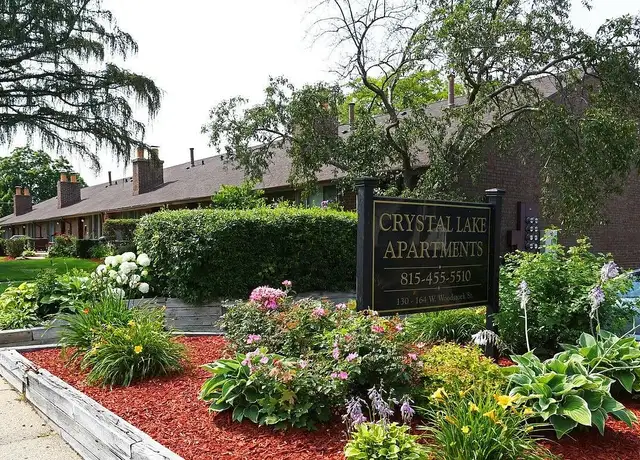Photo of 128 W Woodstock St, Crystal Lake, IL 60014