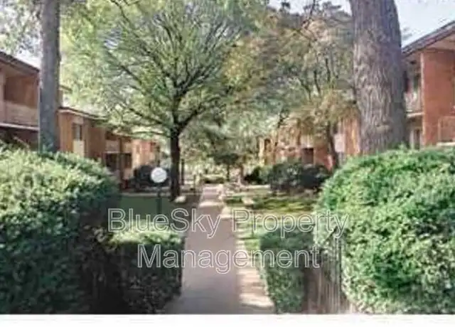 Property at 1800 Jefferson Park Ave #7, Charlottesville, VA, 22903, 2 beds, 1 bath, [object Object]