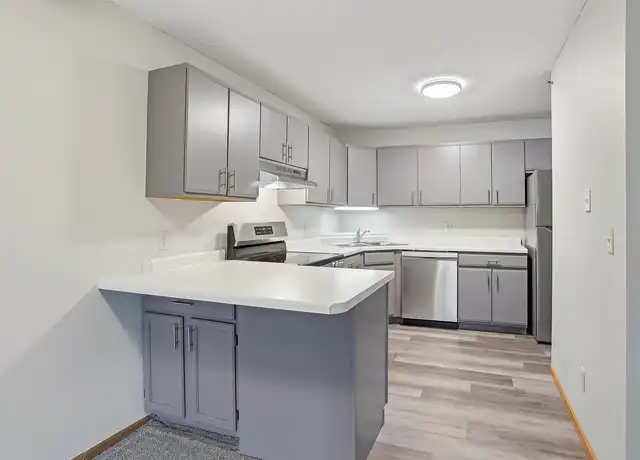 Property at Tamarind Apartments - 2350 Ridge Dr, St Louis Park, MN, 55416, 1-2 bed, 1-2 bath, [object Object]