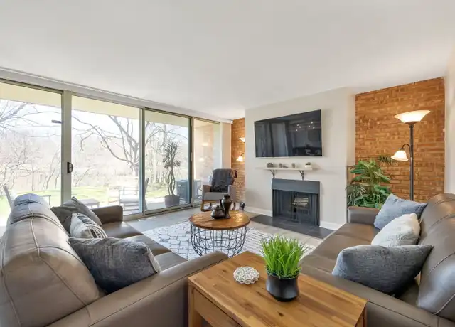 Property at 6000 E Lake Dr Unit 1D, Lisle, IL, 60532, 2 beds, 2 baths, [object Object]