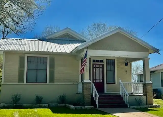 Property at 826 Mitchell St, Gonzales, TX, 78629, 2 beds, 1 bath, [object Object]