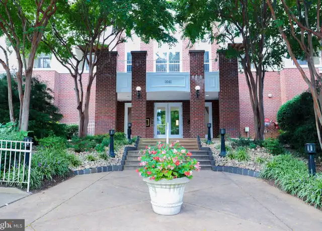 Property at 1641 International Dr #404, Mc Lean, VA, 22102, 2 beds, 2 baths, [object Object]