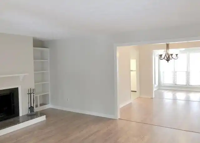 Property at 606 Park Ridge Cir, Marietta, GA, 30068, 2 beds, 2 baths, [object Object]