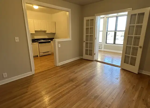 Property at 342 Park Ave Unit B3, Glencoe, IL, 60022, 2 beds, 1 bath, [object Object]