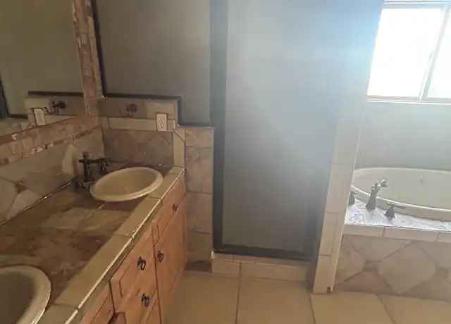 Property at 7 Esperanza Noel, Santa Fe, NM, 87508, 3 beds, 2.5 baths, [object Object]