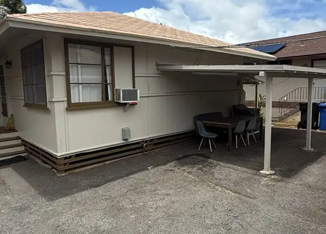 Property at 3302 Hinano St Unit Middle Unit, Honolulu, HI, 96815, 2 beds, 1 bath, [object Object]